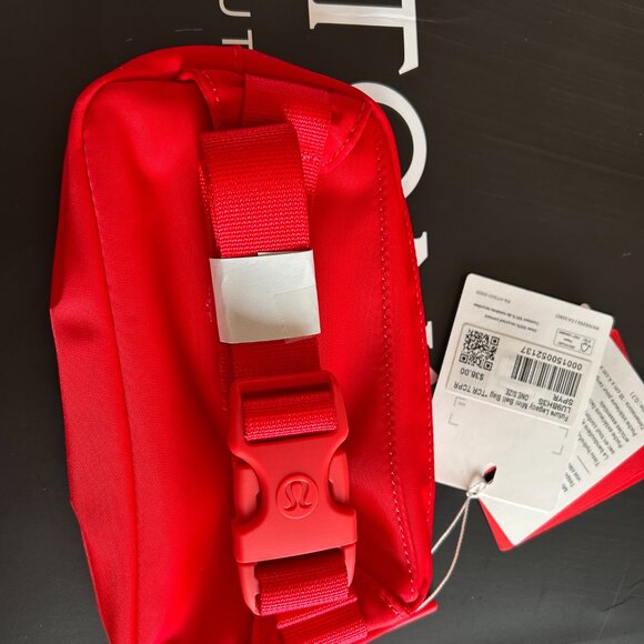 NEW. Lululemon Mini-Belt: Off White - Picture 5 of 12